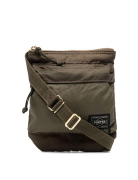 Borsa a tracolla con patch logo