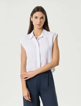 Camicia cropped bianca in puro lino con maniche ad aletta e abbottonatura nascosta - Hlo! - FashionsVida