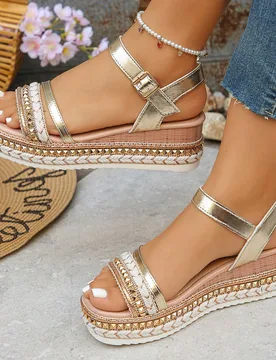 Sandalias de mujer con caja de dedos ancha, remaches, tejido de punto, tacón inclinado y suela gruesa, estilo vacacional, uso diario de verano, fiest - Shein - FashionsVida