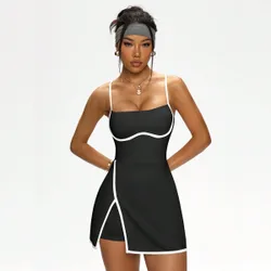 Vestido de activewear de mujer con detalles de pespunte en contraste y almohadillas desmontables