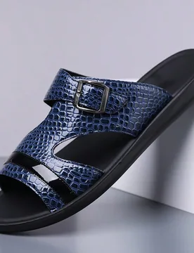 Sandalias de playa para hombre de talla grande nuevas con material PU brillante y patchwork, chanclas casuales de verano a la moda - Shein - FashionsVida