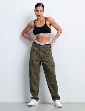 Sinsay - Jeans cargo - verde