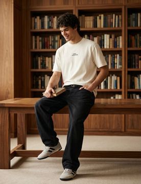 T-shirt in cotone con scritta Stay Positive - panna