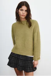 Chunky Knit Sweater (Size: )