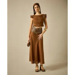 Conjunto de top y falda midi al biés