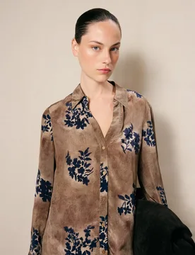 Blusa de mujer en crepé con ramillete - Woman El Corte Inglés - FashionsVida