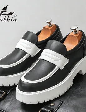 Nuevos mocasines de estilo británico con suela gruesa y dentada para hombres, mocasines tipo penny sin cordones, lujo silencioso, estilo universitari - Shein - FashionsVida