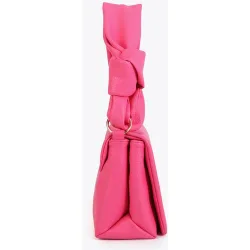 Bandolera con textura y asa anudada