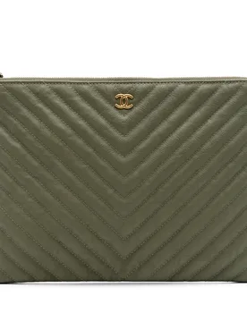 Medium Chevron Calfskin O Case Clutch - Chanel - FashionsVida