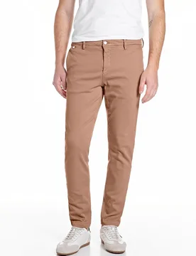 Chino de hombre regular fit de algodón elástico - Replay - FashionsVida