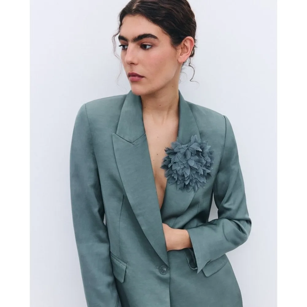 Blazer traje satinada flor de mujer - Tintoretto - FashionsVida