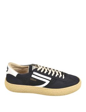 Puraai Sneaker