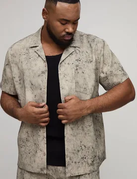 Herren Plus Bleichwaschung Strukturiertes Normal Geschnittenes Hemd Taupe Größe 2XL - boohooMAN - FashionsVida