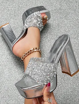 Sandalias de tacón alto con slip-on y rhinestones plateados, de moda para mujer en verano. Adecuadas para salidas, fiestas y otras ocasiones. Tacones - Shein - FashionsVida