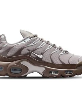 Tuned Women's Sneakers - Grey - Size 3.5 - Nylon - Grey - Size: 3.5 - Nike - FashionsVida