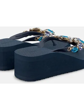 Sandalias de dedo de mujer de baño con plataforma y tira en t con detalle pedrería - Alma en Pena - FashionsVida