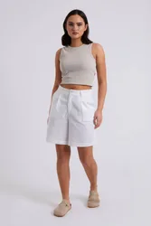 Women's Linen Blend Short in White Size: 8 - White - Size: 8