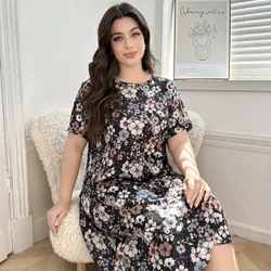 Camisón con estampado floral de cuello redondo y manga corta, talla grande