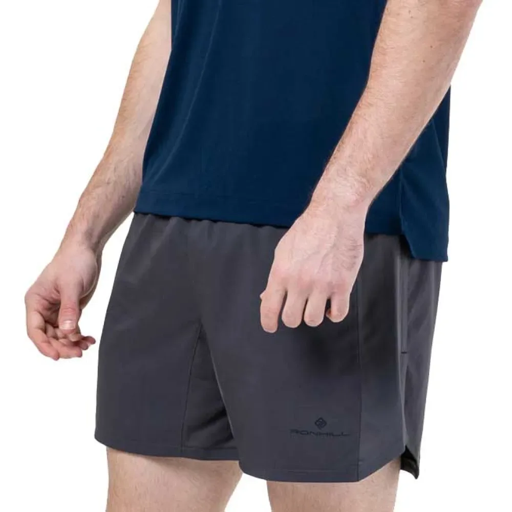 Pantaloni Corti Tech 5´´ Oxide XL - Ronhill - FashionsVida