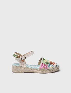 Sandalia plana de mujer con bordado multicolor | GARBET