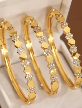 Piezas Pulsera de mujer de moda clásica con diseño hexagonal de panal de abeja incrustado de circonita en oro, diámetro de 60mm, abrible, adecuada - Shein - FashionsVida
