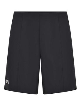 Pantaloncini realizzati in misto poliestere