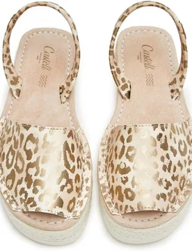Menorquinas de mujer con animal print - CASTELL MENORCA - FashionsVida