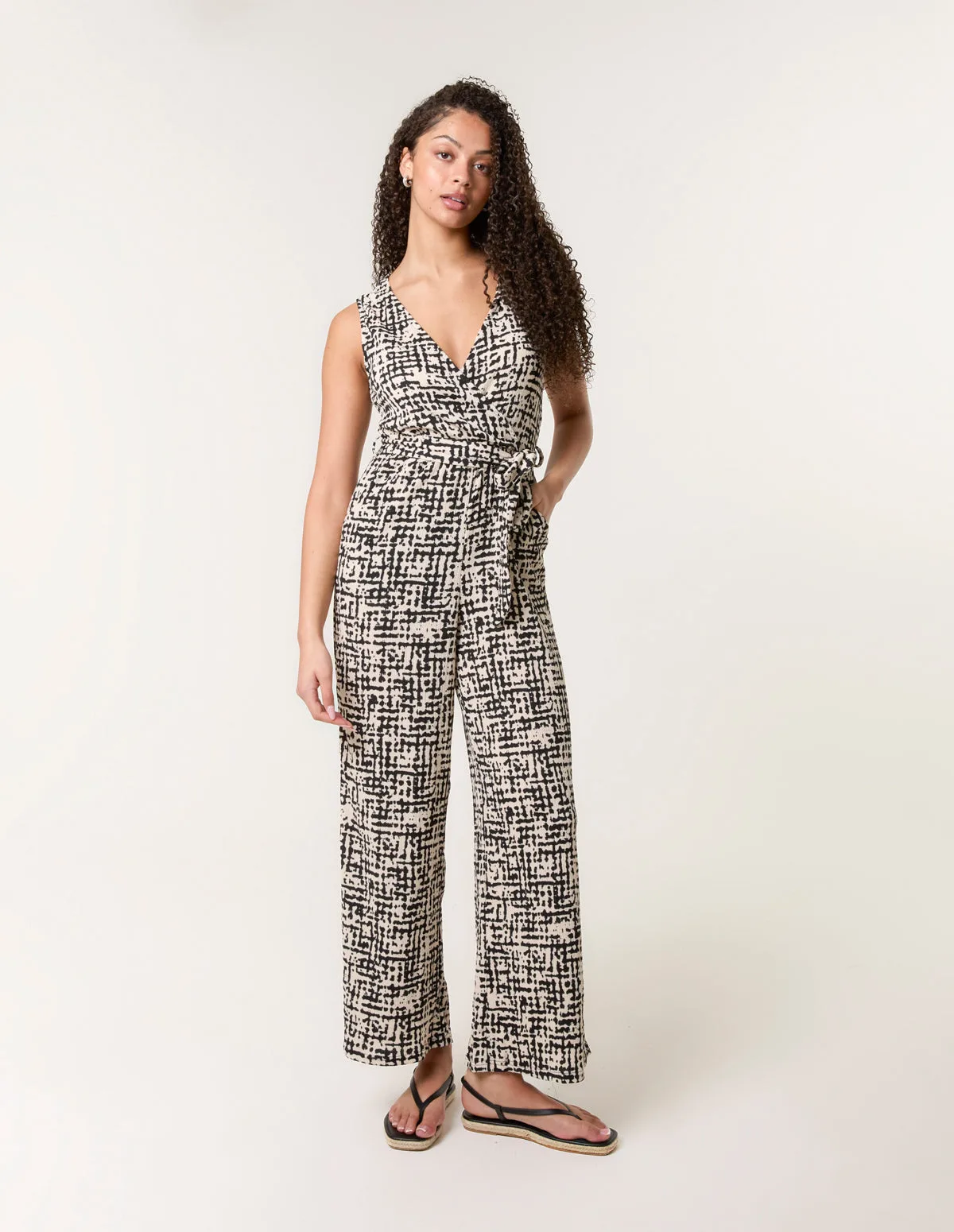 Sleeveless Belted Jumpsuit - S / MULTI - female - Blue Vanilla - FashionsVida