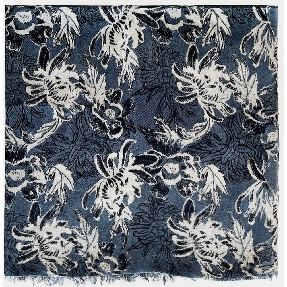 Pañuelo de lana con estampado floral - Abbacino - FashionsVida