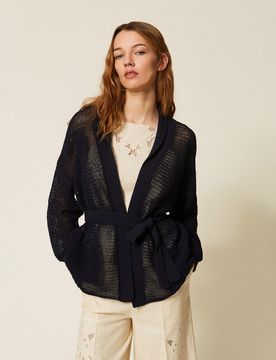 Cardigan en filet avec broderie réalisée à la main