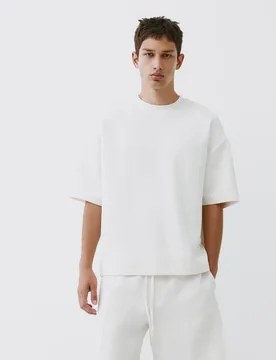 Interlock Short Sleeve Sweatshirt (Size: ) - Pull&bear - FashionsVida
