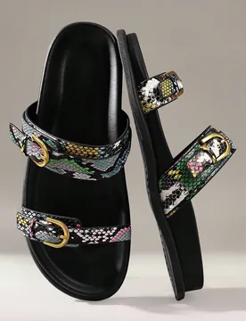 Sandalias planas de playa cómodas y de moda para mujer en color marrón - Shein - FashionsVida