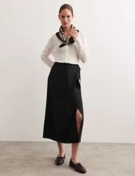 Pure Silk Midi Wrap Skirt Black female
