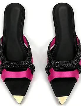 Zapatos de verano para mujer con hebilla de punta de hardware dorado, cristales de strass completos, bloques de color negro y fucsia, decoración de t - Shein - FashionsVida