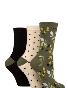 Women's 3 Pair Glenmuir Patterned Bamboo Socks with Christmas Gift Tag Woodland Green 4-8 - Multi Coloured - Size: Small - SockShop - FashionsVida