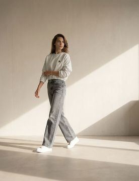 Pantaloni in denim wide straight leg con effetto slavato - grigio