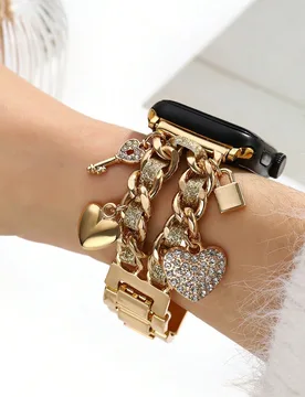 Pieza Banda de metal para llave y cadena, 49/46/45/44/42/41/40/38mm, pulsera con encanto con eslabón con forma de corazón compatible con Apple Watch - Shein - FashionsVida