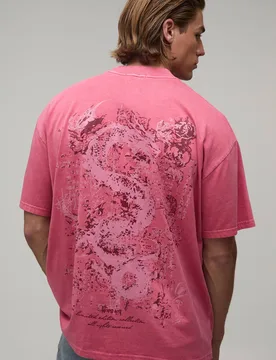 Herren Übergroßes Kastenförmiges Drachen-Print Gewaschenes Oberteil Red Größe XS - boohooMAN - FashionsVida