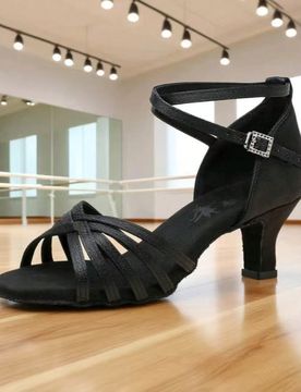 Par de zapatos de baile latino para mujer, de suela blanda, tacón medio, de material de satén, zapatos de rendimiento profesional para escuela de da