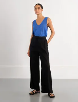 Pantalón de mujer largo detalle pliegues - Lili Sidonio - FashionsVida