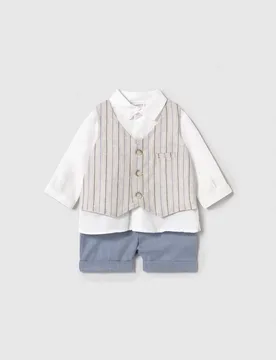 Completo composto da camicia bianca gilet a righe e bermuda avio - Mayoral - FashionsVida