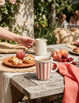 Tazza a righe - rosa pastello