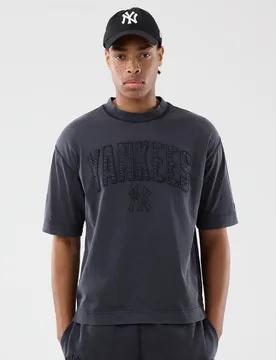 Camiseta de hombre Boxy New York Yankees Washed - new era - FashionsVida