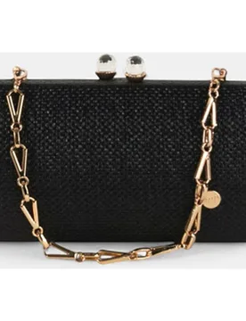 Clutch de fiesta rígido de tamaño compacto, en material sintético texturizado con cadena metálica y cierre joya - Volum - FashionsVida