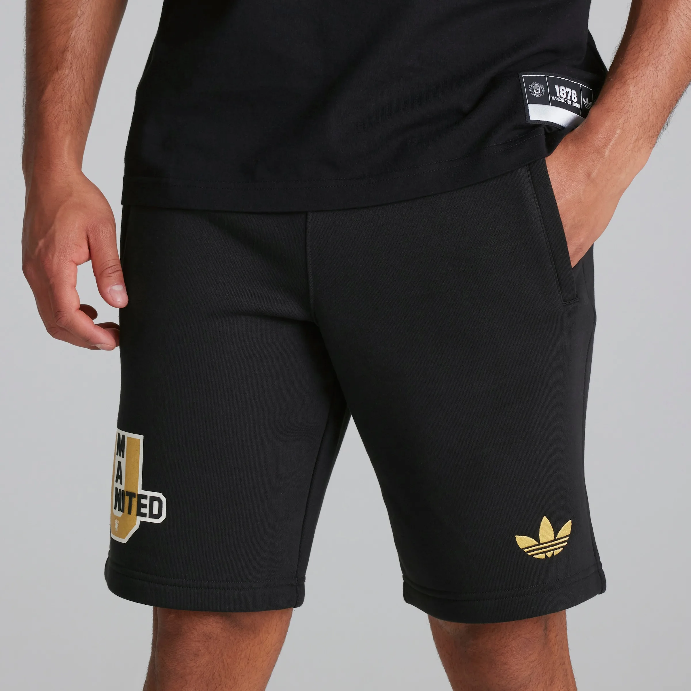 Manchester United VRCT Shorts Black 2XL - Adidas - FashionsVida