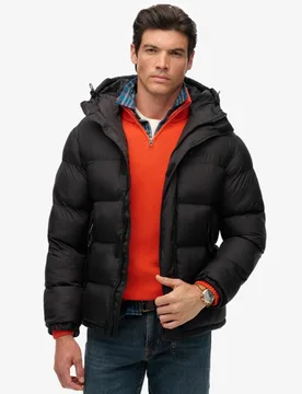 Superdry Herren Schwarze Pufferjacke mit Kapuze Black - Größe: M - 119.99 - FashionsVida