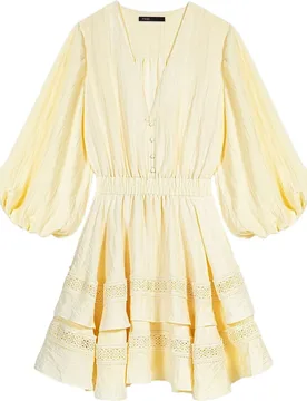 Vestido corto con volantes y encaje - Maje - FashionsVida