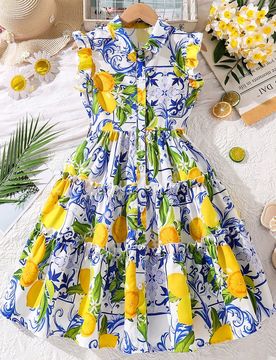 Vestido de niña de largo medio con cuello, mangas de pétalo y cinturón en la cintura