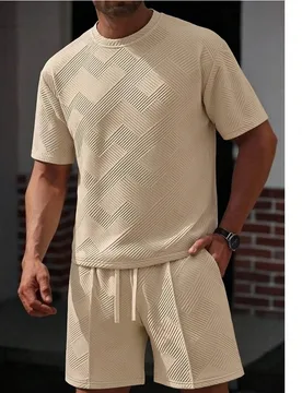 Conjunto de camiseta de cuello redondo de manga corta y pantalones cortos con cintura de cordón para hombre, adecuado para uso casual, perfecto para - Shein - FashionsVida