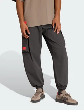 PANTALONI DI TELA RAFFINATI TEAM AUDI REVOLUT F1 M Utility Black / Hi-Res Red - Adidas - FashionsVida